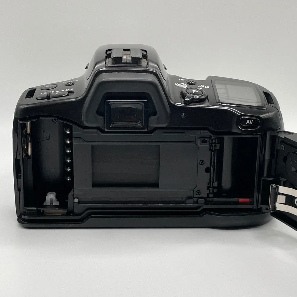Minolta Maxxum 450si Panorama Date 35mm SLR Camera with 28-90mm Quantaray Lens